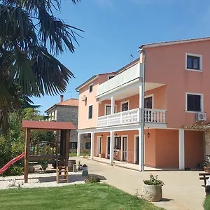 apartments-sorgo.in-istria.net/
