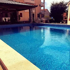 apartments-hanka.primorje-gorskikotar.com/